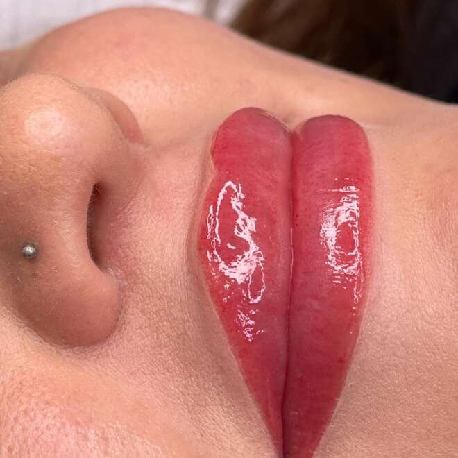 AA8C31FD-AC33-4CDE-BE9F-807593A841C8